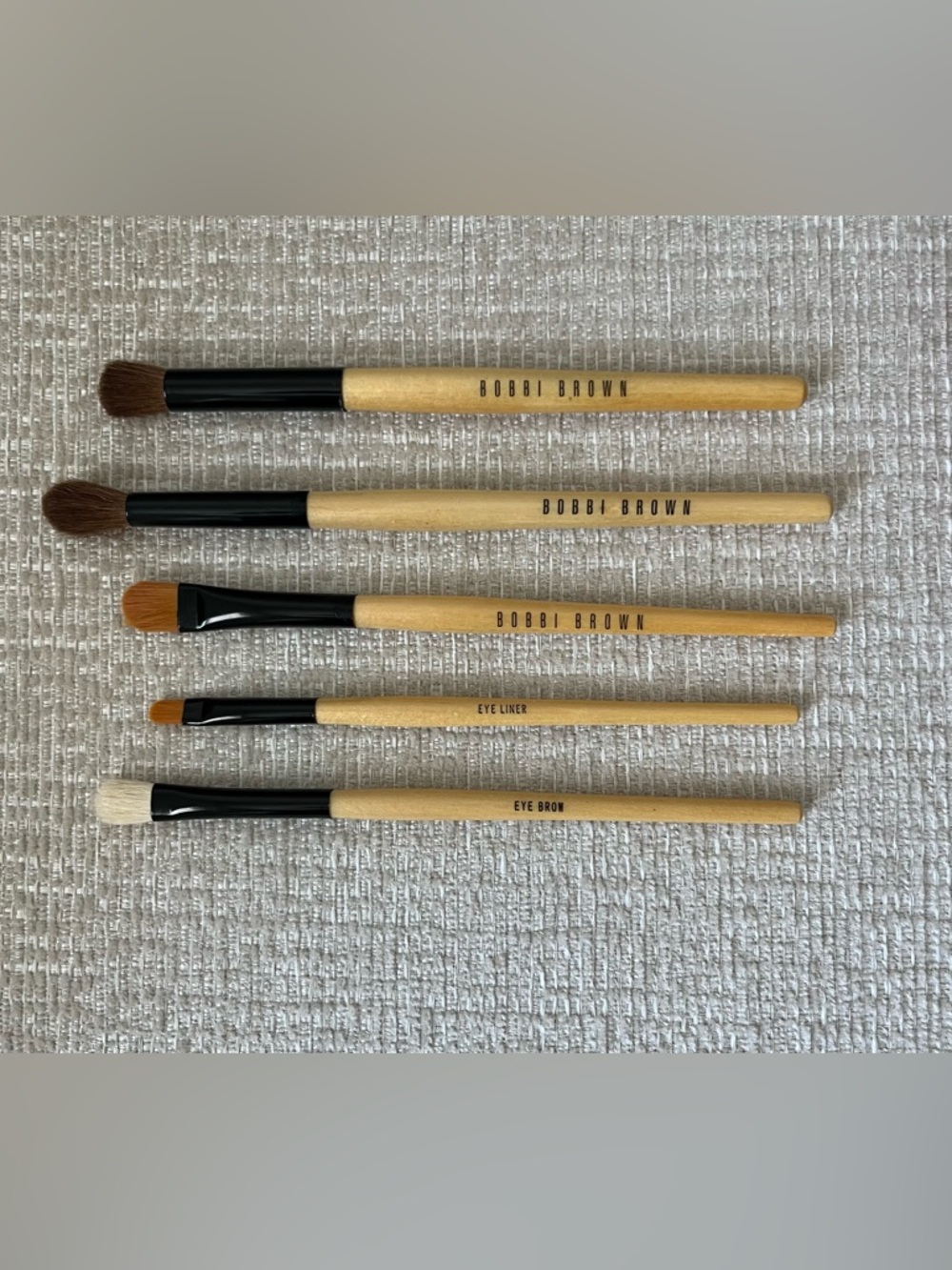 Vintage Bobbi Brown 9-Piece Makeup Brush Set + Red Zip Case (Complete) - Picture 3 of 10